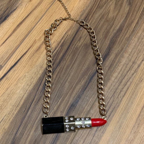 Unmarked Jewelry - Novelty red lipstick w crystals necklace 18” chain and 3” extender